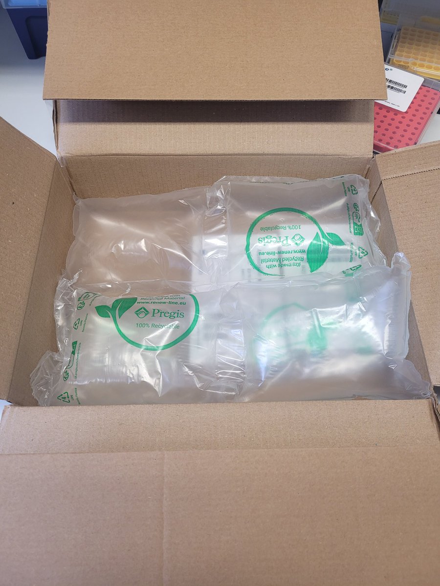 Gosborne1's tweet image. Hey @StarlabUKLtd way too much packaging again for a small, non-fragile item. This could easily have come in a paper envelope! #breakfreefromplastic #uselessplastic