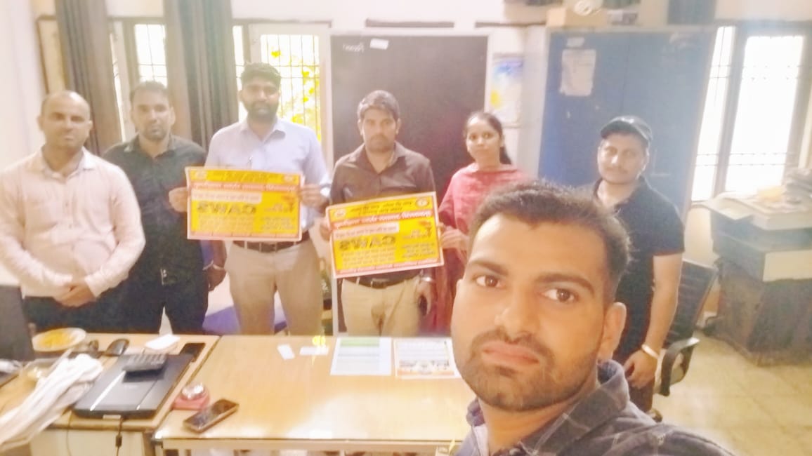 hryclerk_1's tweet photo. फील्ड के साथी तैयार है
#HaryanaClerk35400
#हरियाणा_लिपिक_35400
@NayabSainiBJP @cmohry @BJP4Haryana @DeependerSHooda @Dkanwari @Kumari_Selja @AmitSihag_INC @anuragdhanda @AbhaySChautala @STV_HaryanaNews @Haryananewz https://t.co/zHryWJagaj