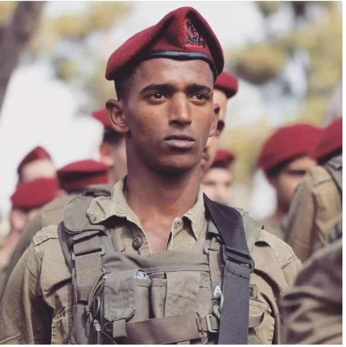 Meet Sergeant Reuven Avihail, one of the heroes of October 7th.

As soon as Reuven heard that Hamas had invaded Israel, he ran eight miles alone, reached the border, killed many Hamas terrorists, and saved many lives.

Benjamin Netanyahu brought him to Congress.

A true hero.