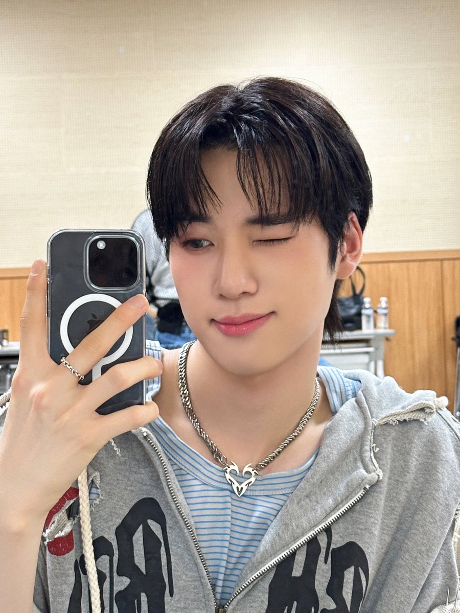 MEMBERS_8TURN's tweet photo. 터닝 🫶🏻

#8TURN #에잇턴 #エイトターン 
#윤성 #YOONSUNG #ユンソン https://t.co/KifUdLknew