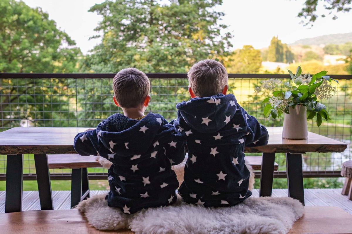 By the Wye - Treetop Retreat Wales tweet media