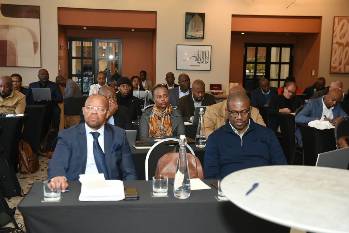 NationalCoGTA's tweet photo. The Community Work Programme #CWP is undergoing a transformative shift! The recent strategic workshop with #SmartPartners focused on impactful projects in Nelson Mandela Bay Metro & West Rand District Municipalities.
#COGTA
#CommunityWorkProgramme https://t.co/wTigyP7w1d