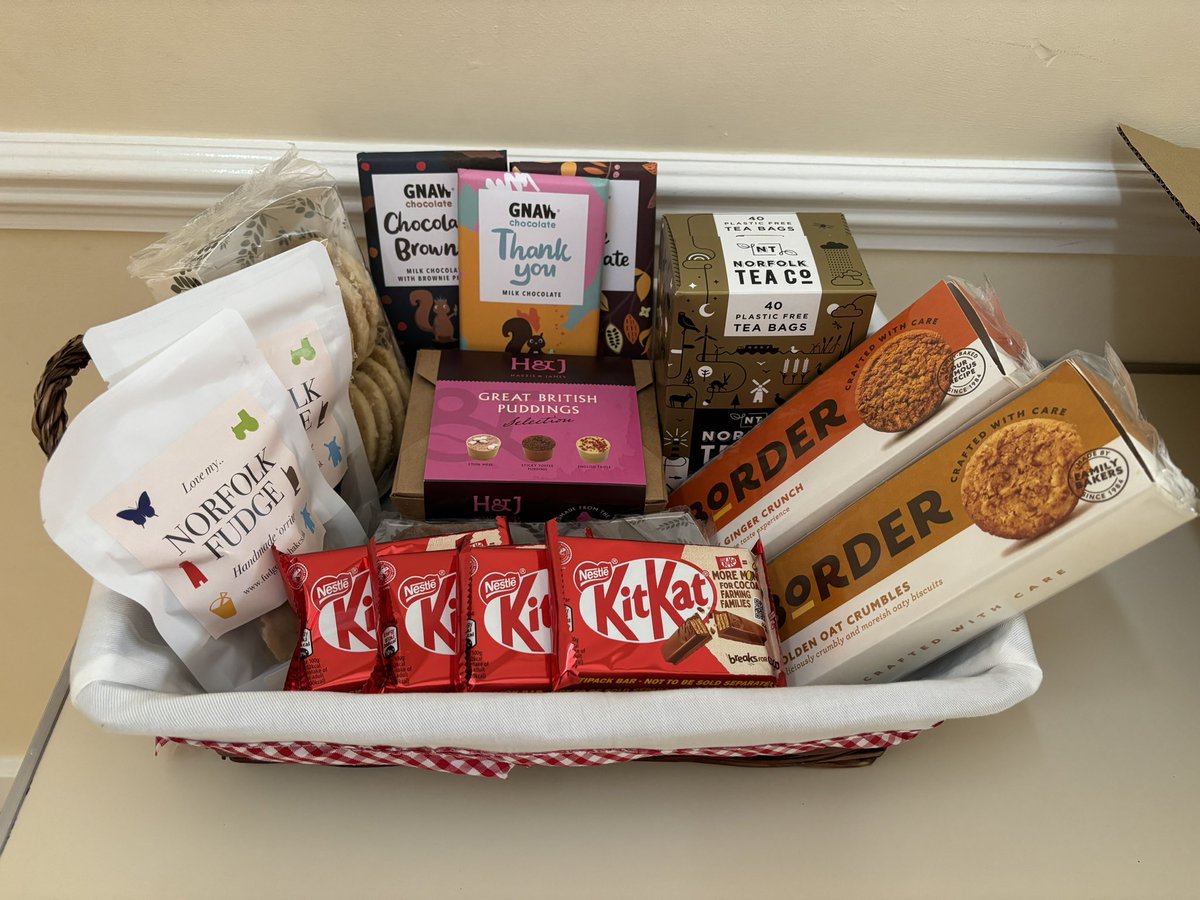 Laura Mathews tweet media