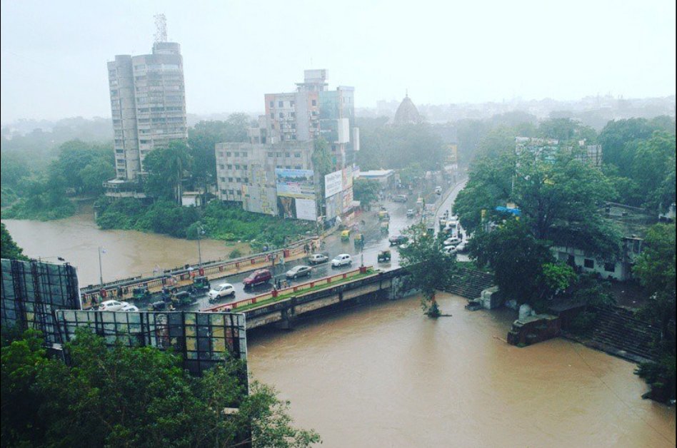 Gujarat SEIAA gives green light to dredging & desilting work for Vishwamitri River project