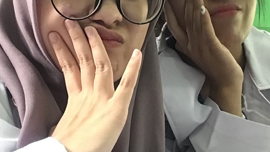 prsimary's tweet image. habis praktikum gusy 🧫👩‍🔬🥼