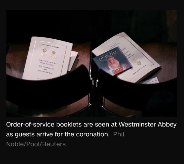 createHoot's tweet image. 🇬🇧Long live the King! 👑 This was a pleasure to design - little book, tract and T-towel - as part of the Coronation celebrations back in 2023 - it was fun spotting people with the book! 
#design  #AlwaysJudgeABookByItsCover #CreativeHoot10years