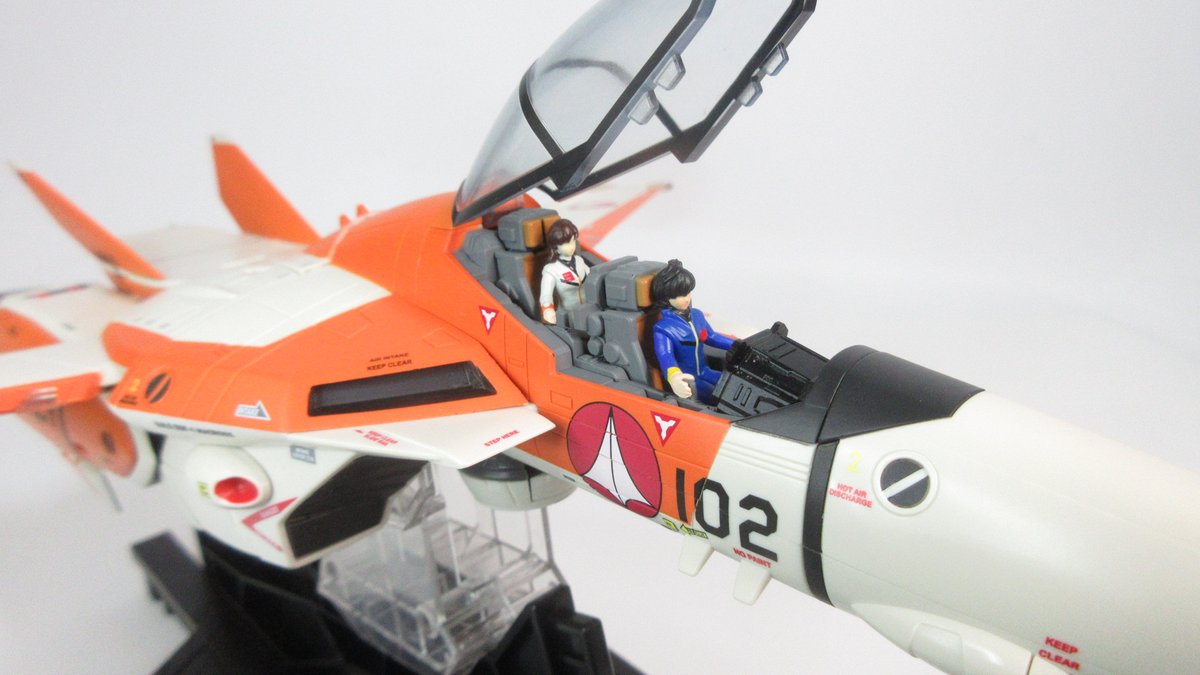 マクロス玩具レビュー】 輝・未沙 編！ DX超合金 VT-1 スーパー