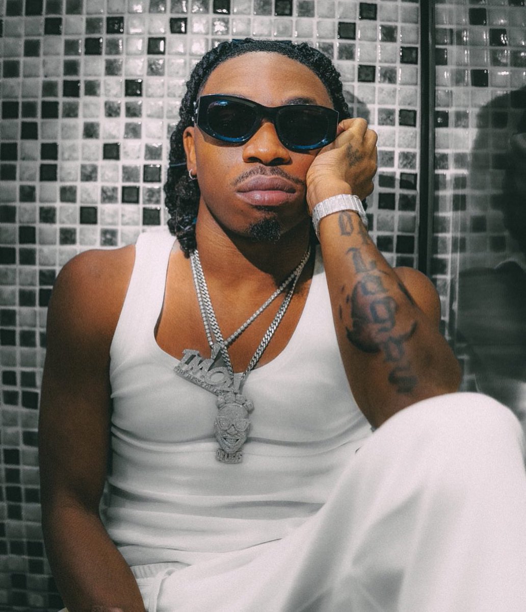 Likes for buju                Retweet for Mayorkun