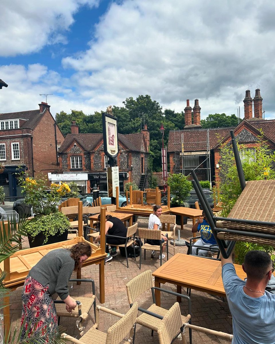 Young's Pubs tweet media