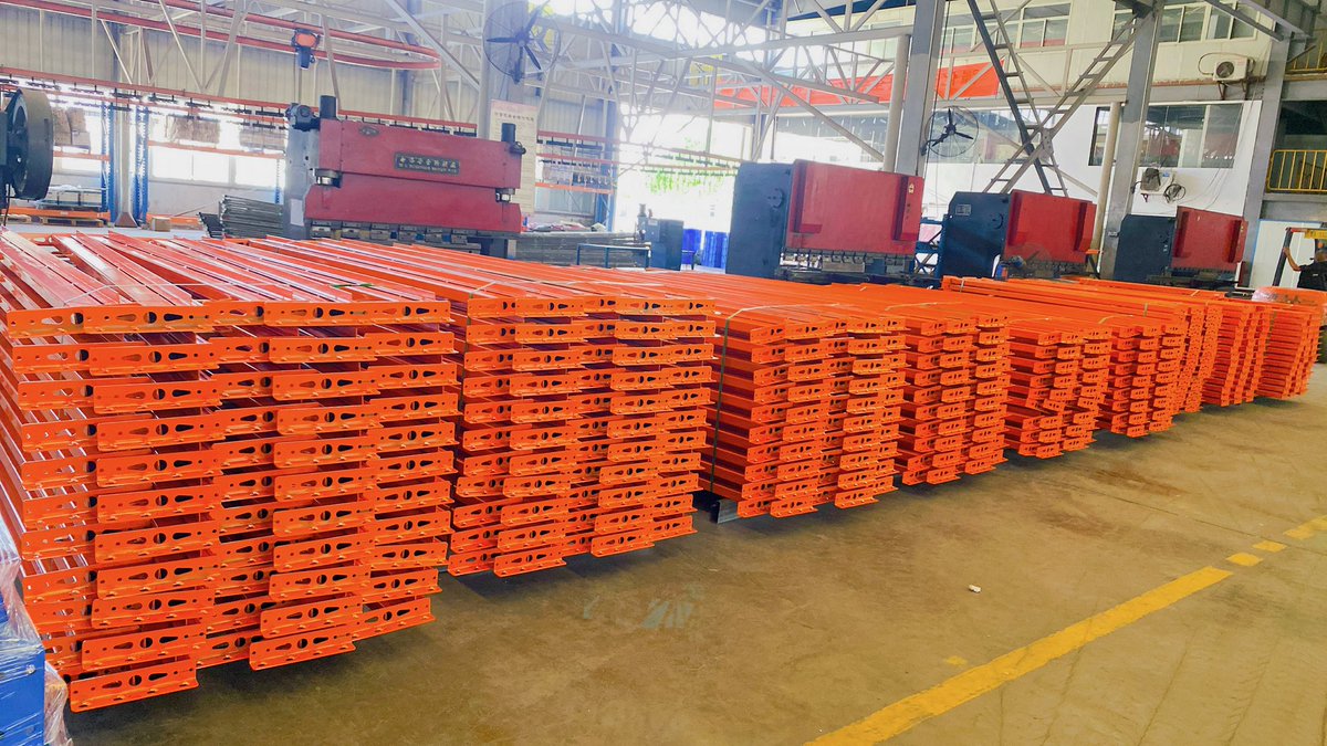 MiahStorageRack's tweet photo. More warehouse storage racks, manufacturing ourselves https://t.co/PQ1VZFeuRy