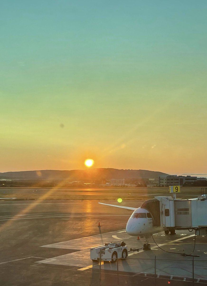 And the tour begins! See you tonight Charlottetown! 🩷#onmyway #princeedwardislandbound #cantwait