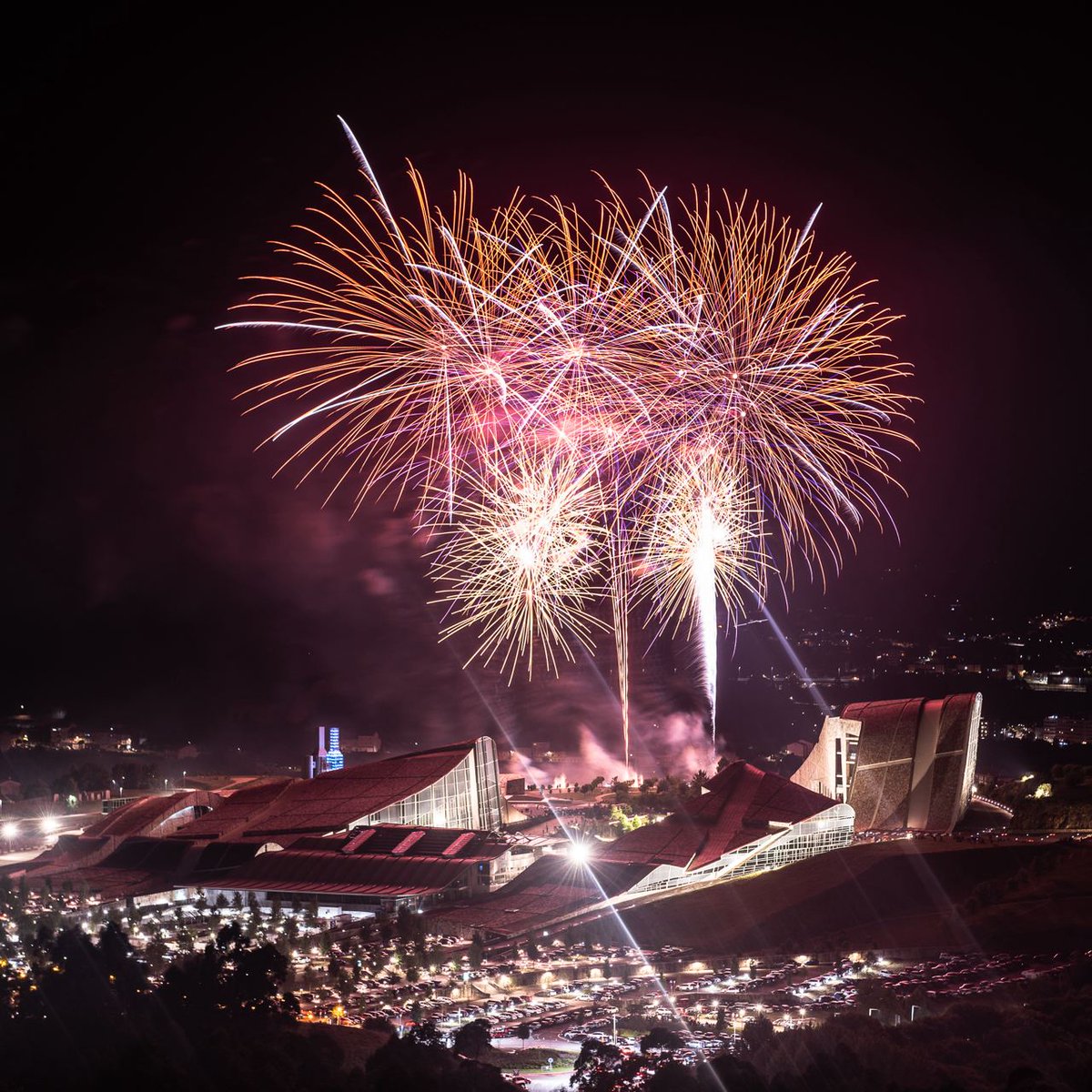 SD_Compostela's tweet photo. 🎉 Feliz día de Galicia!
🎉 Feliz día de Santiago!
🎉 Feliz día do Apóstolo!

E forza Compos! 🩵🤍 https://t.co/C9ijciJZou