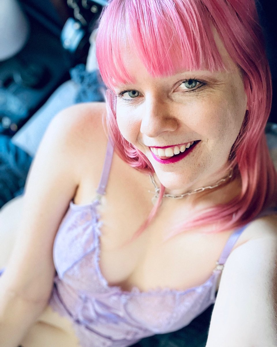 It felt so good to be back on cam today! 🥳 I’ve missed it! Thanks to everyone who made this a positive experience 🙏🏻💕I’m looking forward to live-streaming again next week. 

Follow me: m.chaturbate.com/harleyrabbit/