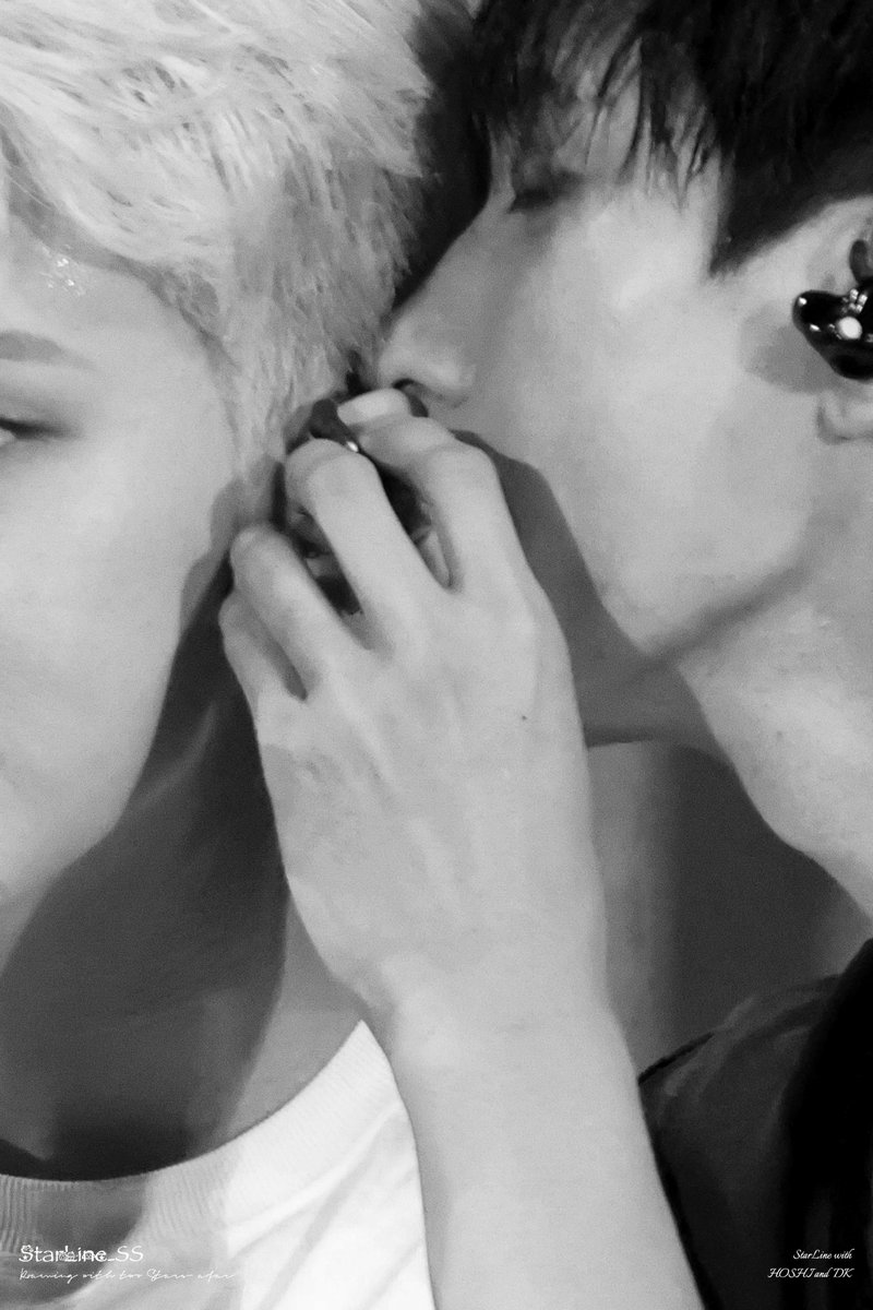 240724 캐럿랜드

이게 진짜 귓속말만 하는 건지 아님 진짜 뽀뽀하는 거 아니에요?ㅠㅠㅠㅠ

#호시 #HOSHI #순영 #ホシ
#도겸 #DK #석민 #ドギョム
#석순 #겸권 #SEOKSOON 
#세븐틴 #SEVENTEEN