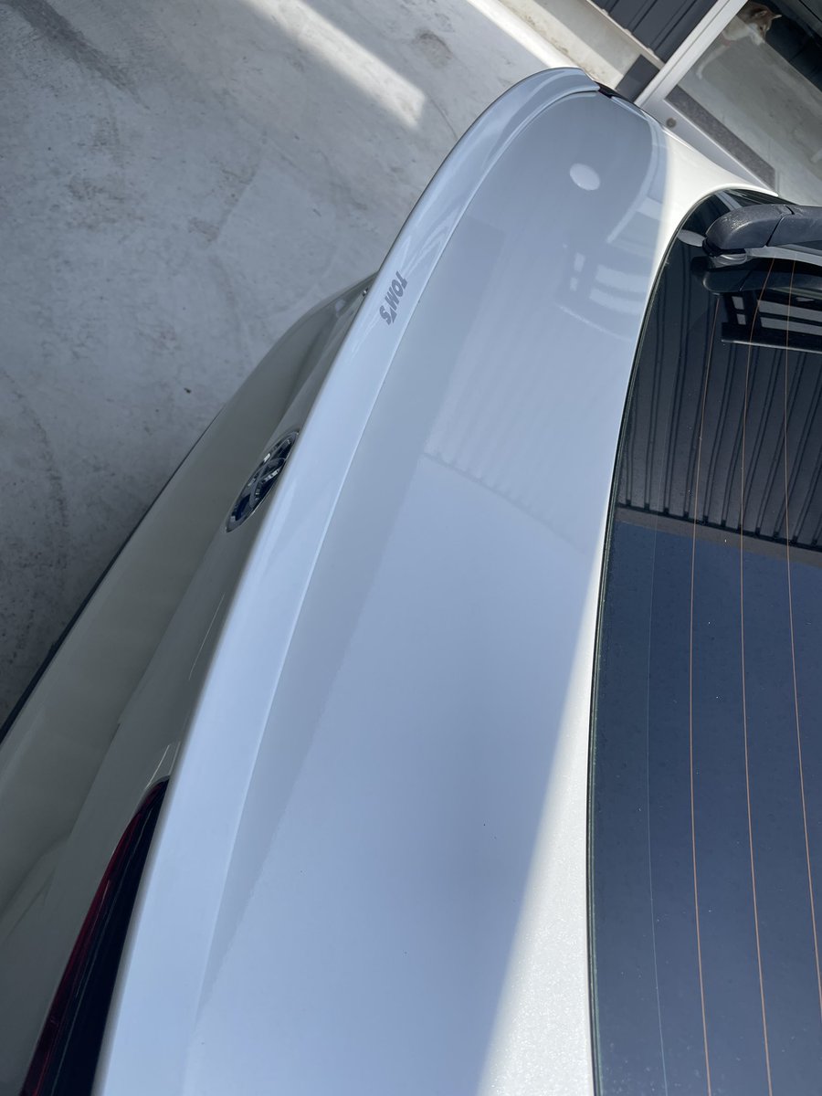 satoshi1238's tweet photo. 盗難車両の情報です
50プリウス、色パールホワイト
1枚目→部分にタッチペン後
2枚目左後方ホイールキャップにガリ傷有り
3枚目エアロドアバイザー、TOM'Sのステッカー有り
4枚目トランクスポイラー、TOM'Sのステッカー有り
ナンバーは無しです https://t.co/rPhXHfhN7U