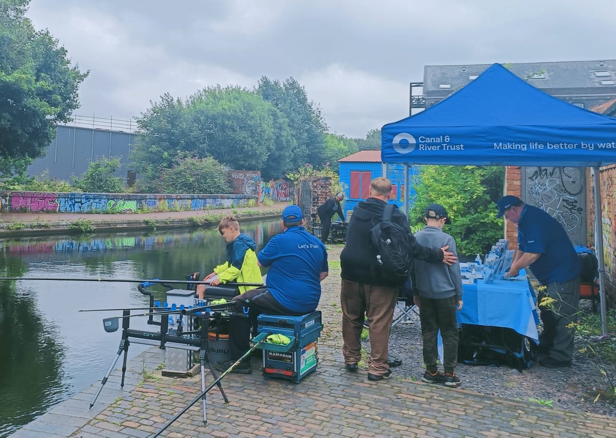 Centrala_CEEus's tweet image. Fishing with @CanalRiverTrust! 🎣

Yesterday, we had the most amazing opportunity to learn how to wish with the Canal and River Trust, as part of their #LetsFish programme.