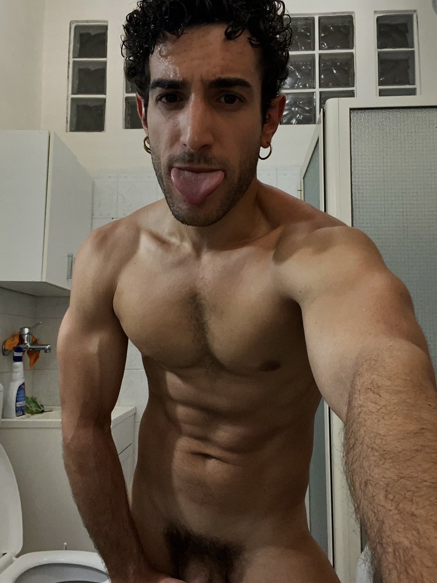 Alessandro 👅 tweet media