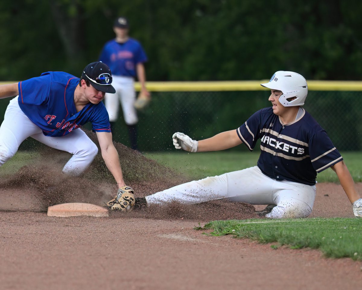 Deacon Blues tweet media