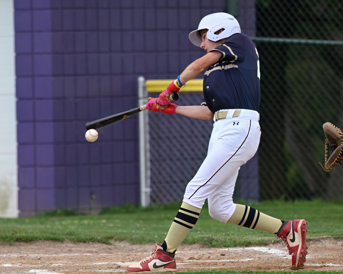 Deacon Blues tweet media