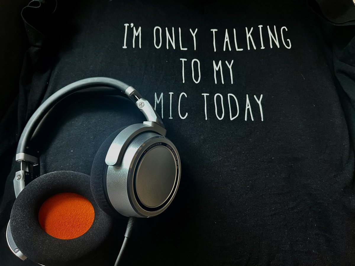 voicesOutSpoken's tweet photo. Who else is in "Only talking to my mic today" mode? 🎤😂 Just me and my trusty mic, having deep conversations and recording magic. Anyone else? What are you working on? Share with our community! #VoiceOverLife #MicMode #SolitaryConfinement https://t.co/Wh3hIzNZmX