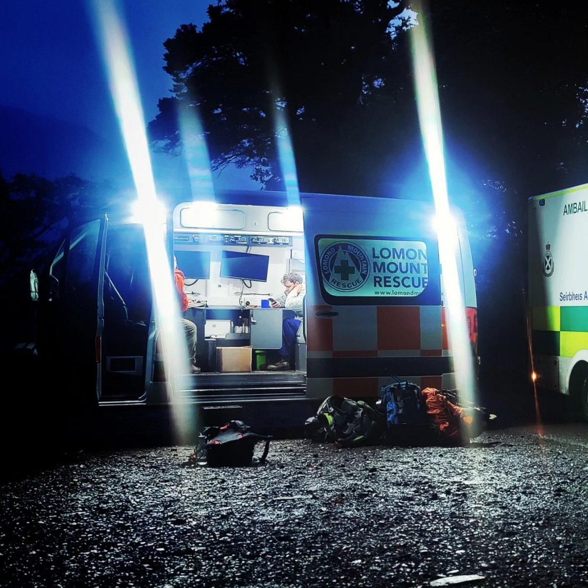 LomondMRT's tweet image. #CallOut 24/24
At 01:45 this morning, Lomond MRT were called to a group requiring medical assistance who were camped on the West Highland Way.
Following initial assessment, the casualties were transferred to a waiting ambulance.
