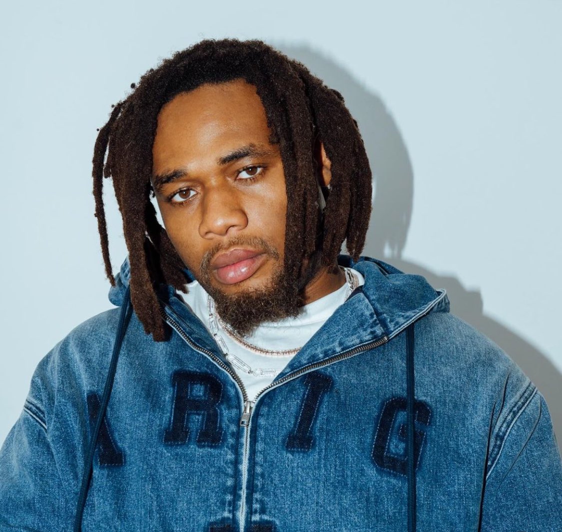 stfukhaleeed's tweet image. Like for Buju          retweet for Muyeez