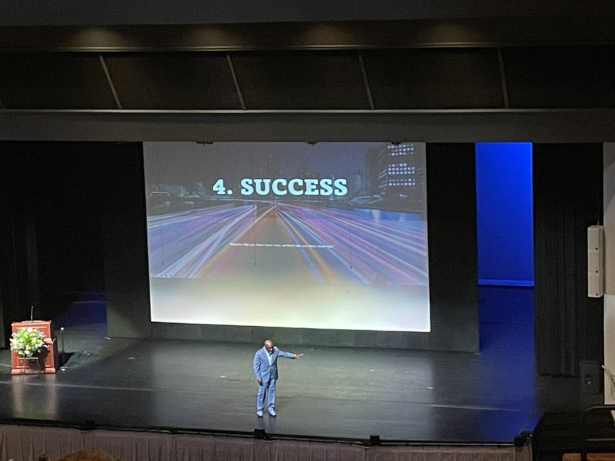 Shine your light! Thank you for your inspiring words today <a href="/DrDJSpeaks/">Darrell Johnson</a> #AndThenSome 

#CSDinaction #CloverNation