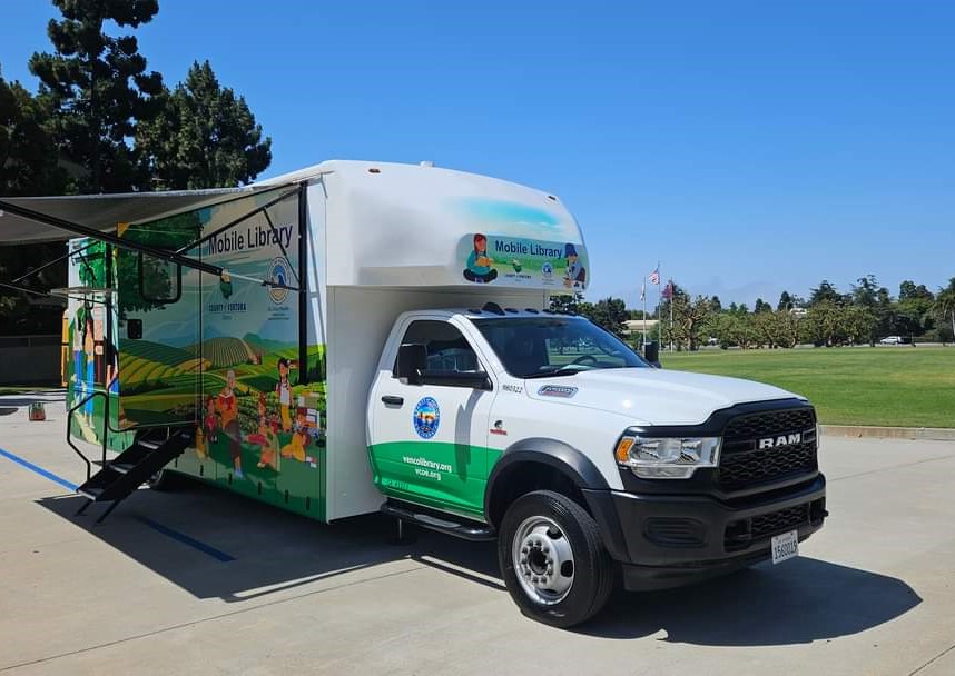 VCLibFoundation's tweet photo. ⭐️We're excited to announce the Ventura County Library's launch of an additional Mobile Library, introduced at Tuesday’s Board of Supervisors meeting. In collaboration with the Ventura County Office of Education, the School Mobile Library will support early childhood literacy! https://t.co/mZqDc4uf62