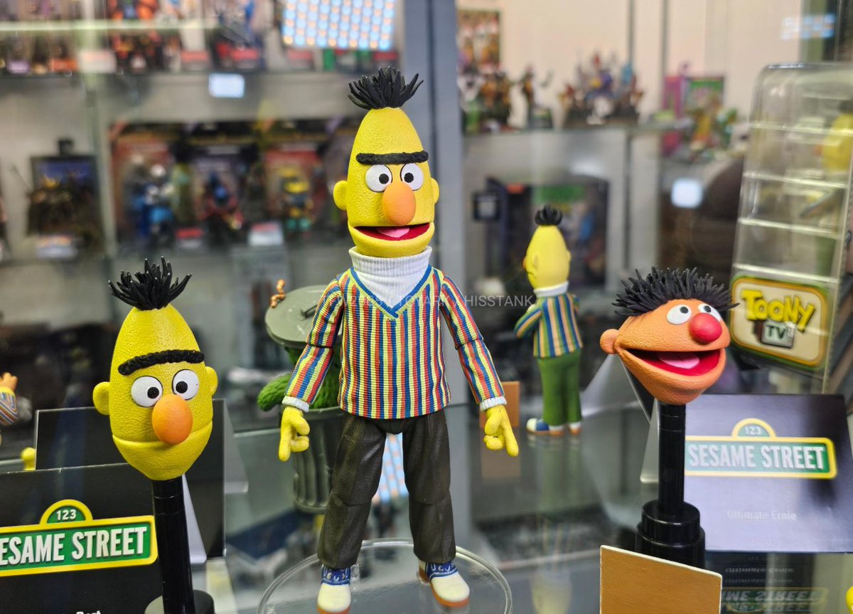 I’m pleased and excited to announce Sesame Street action figures from NECA. Sculpted by lil’ ol’ me! They are fully articulated and accessorized. 📸 <a href="/Toyark/">The Toyark</a>