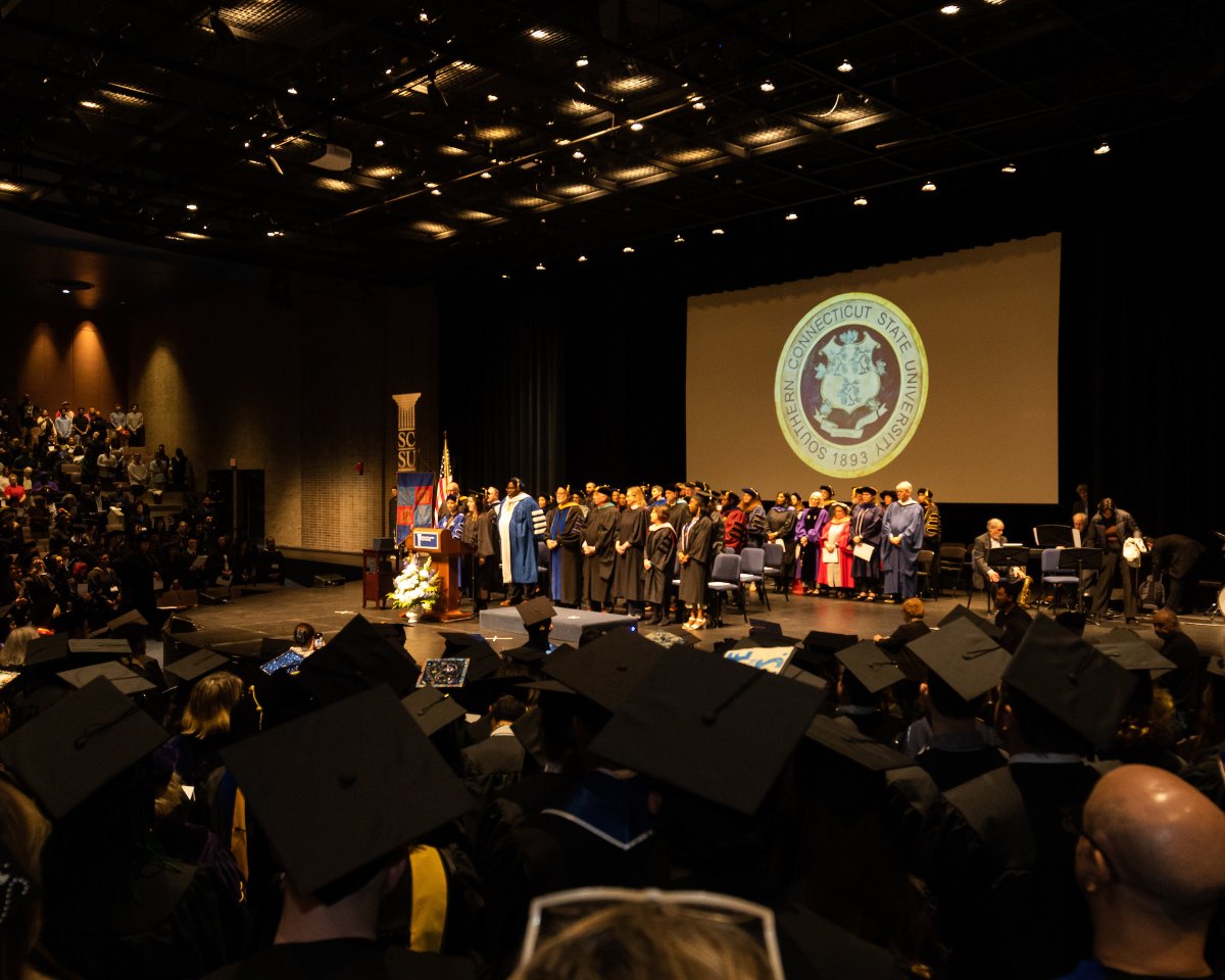 Attention recent graduates! Please make sure to join our SCSU School of Business Alumni Leaders LinkedIn Group using the link in our Linktree (in bio)  #scsubusiness #southernscsu