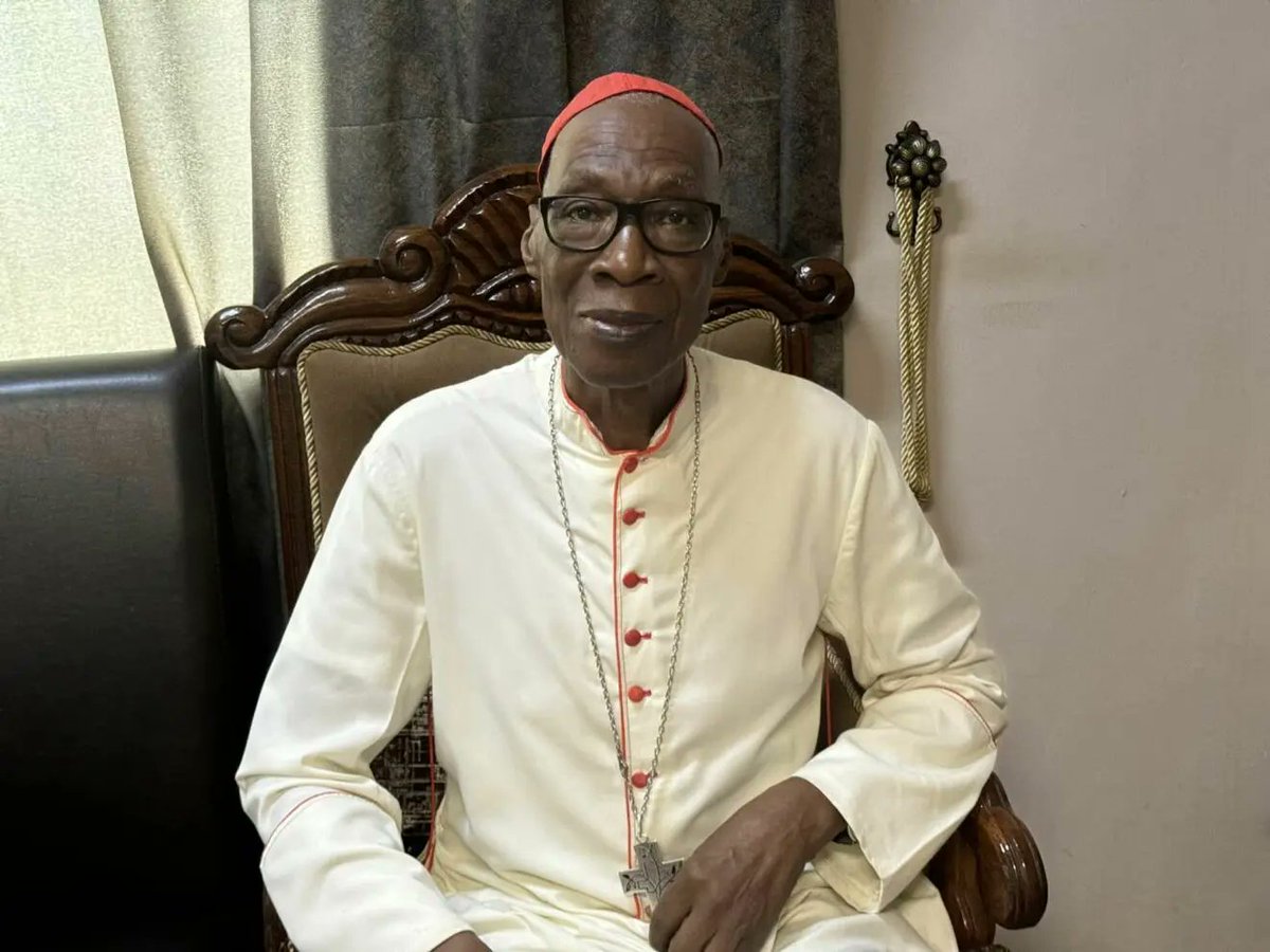 Le cardinal Zerbo🇲🇱 accuse les cardinaux français "de dissimulation".
"Des faits, des paroles échangées avec le président #Macron ne sont pas portés à la connaissance du #conclave. Les malversations françaises appellent un réveil, une insurrection morale."