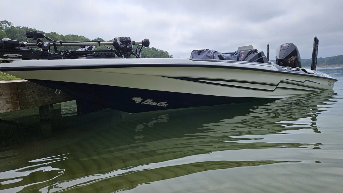 Where Elegance &amp; High end performance meet.
#basscatboats #Eyra #feeltherush