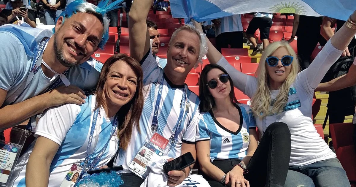 fabipa90's tweet photo. Todos nosotros no sabiendo nada de rugby pero alentando para que los pumas se garchen a Francia https://t.co/1D2XFpEtwW