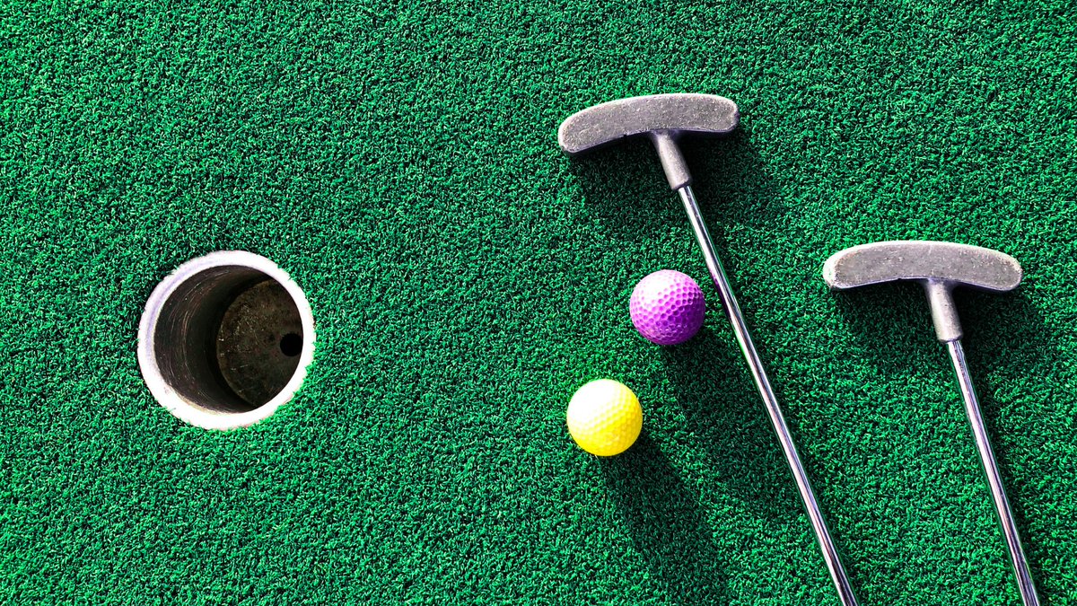 🥇Get in the winning spirit! Tee off at the McArthurGlen Mini Open this weekend!⛳️#vancity #exploreBC #yvr