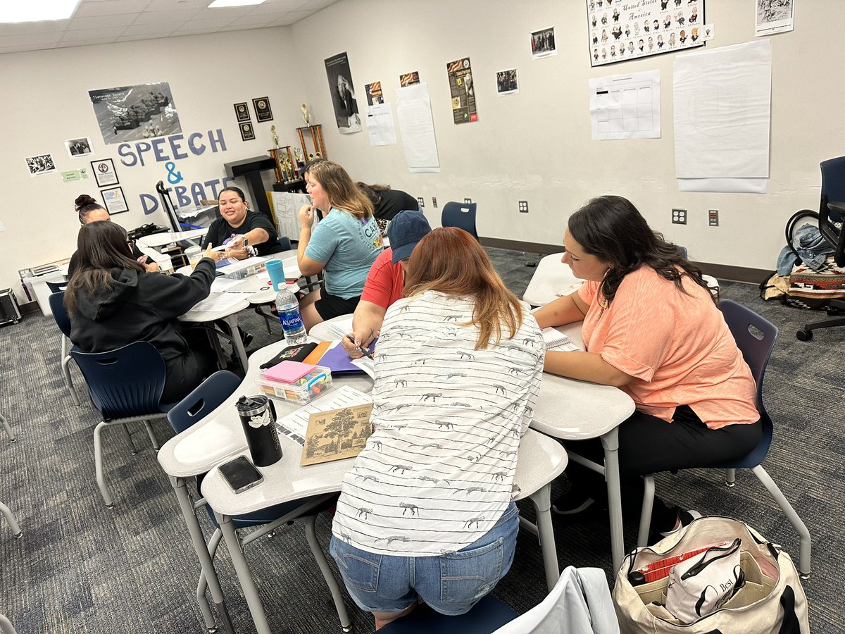 KBonilla_Math's tweet image. Math Workshop the #WRITE way. Teachers did a great job sorting writing samples and creating a #GuidedMath plan to help students deepen their math understanding. @HumbleElemMath @mrslauravpope