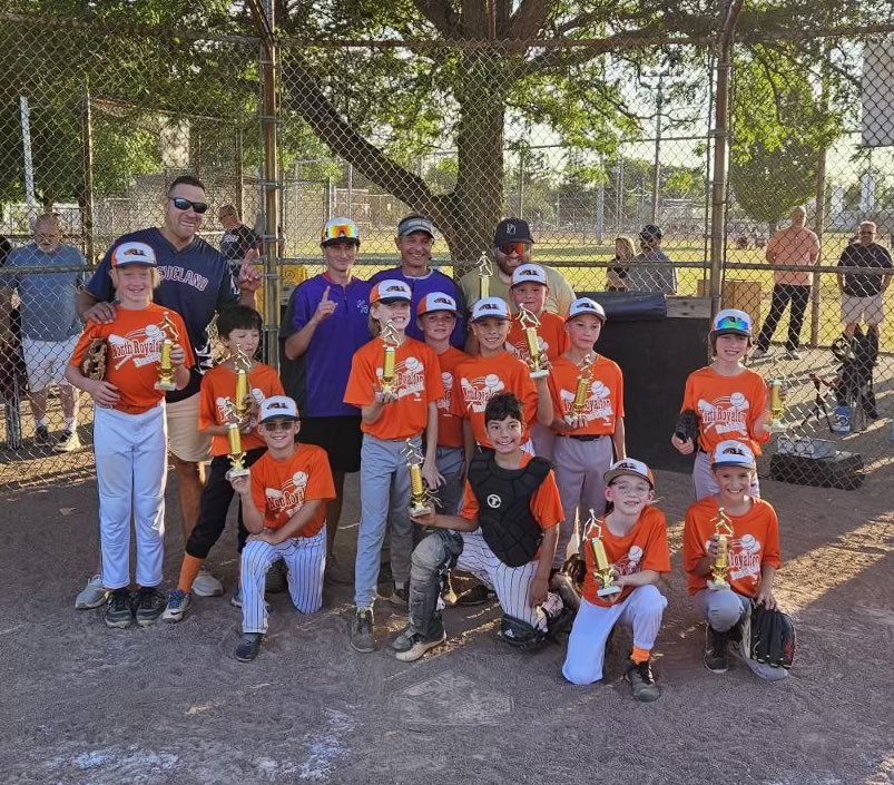 The B9/10 Play It Again Sports Grasshoppers won their NR city tournament by defeating the Dr Kelly River Bandits. 

Look out for these players next season!