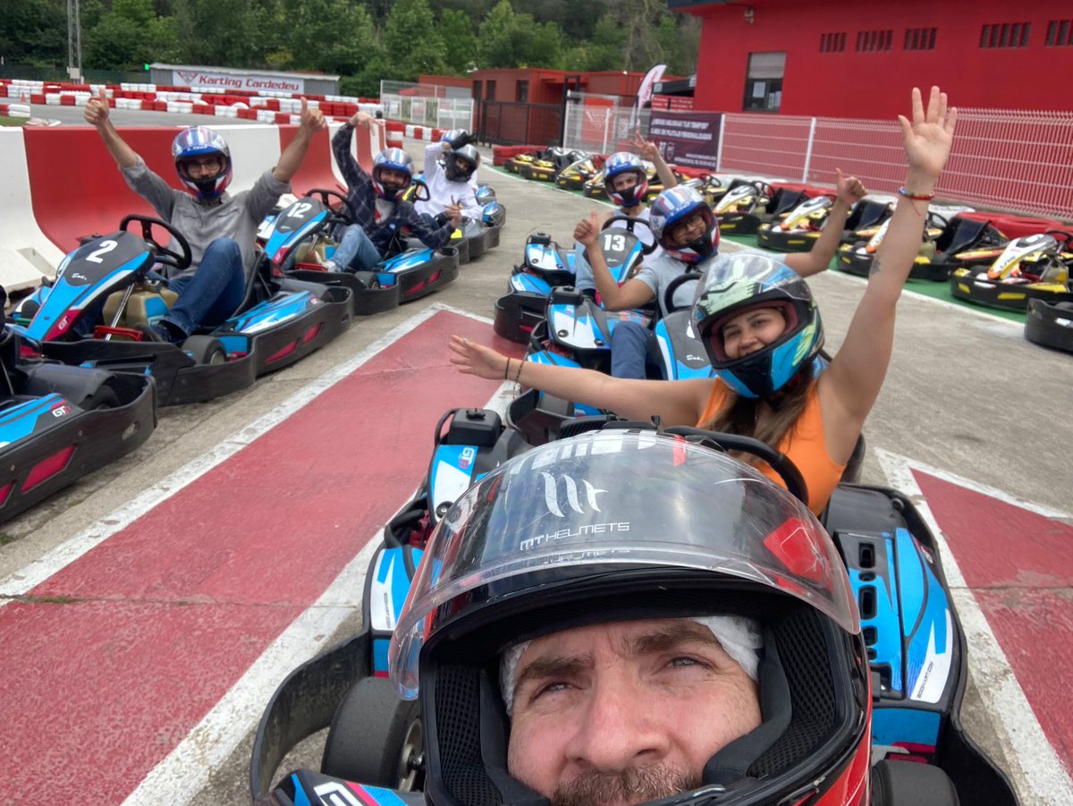 ¡Sobre ruedas!🏎️  

Compartimos unas fotos del equipo de A3D disfrutando recientemente de una actividad de #TeamBuilding: ¡Carreras de Karts!  

#A3D #BIM #Revit #ConsultoríaBIM