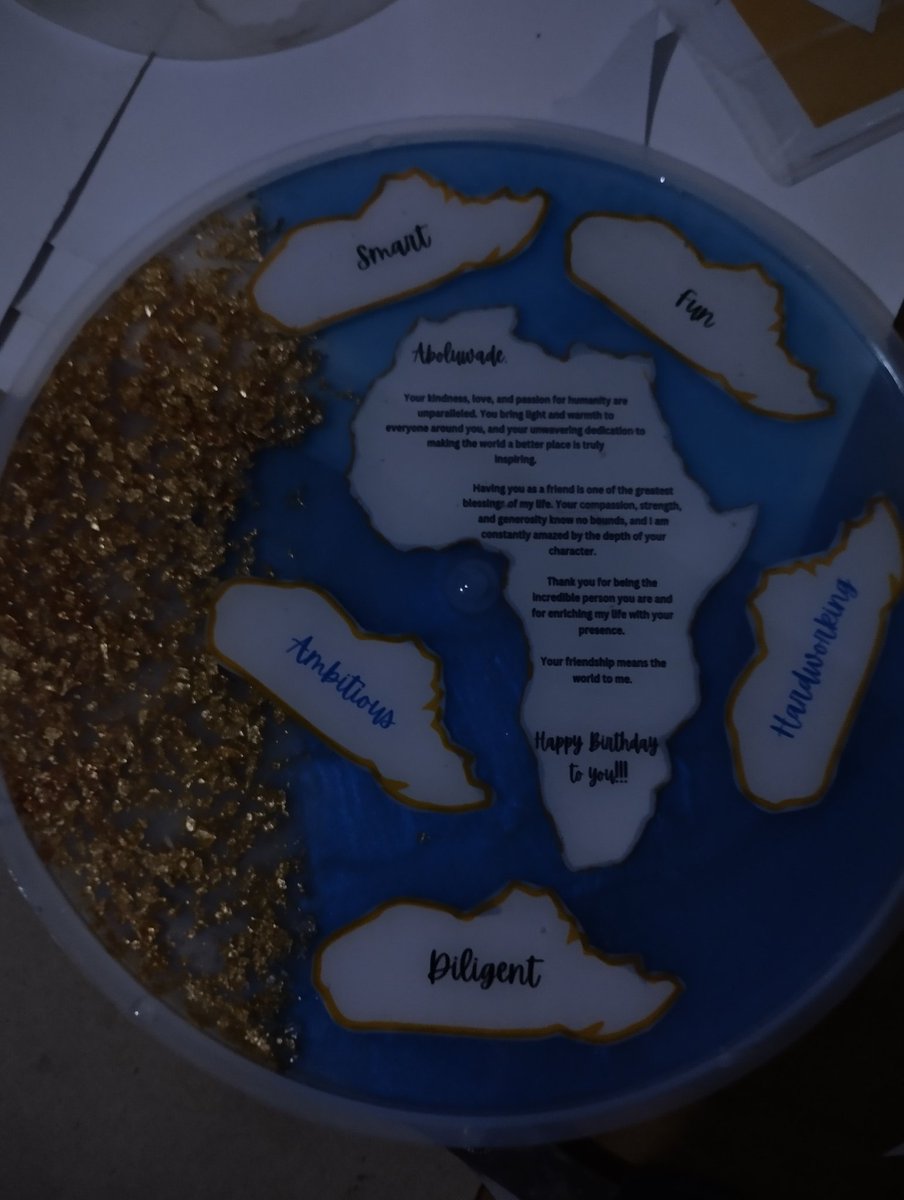 _Nimmiee's tweet image. FRAME YOUR STORY! 

Make your memories unforgettable with our exquisite, handcrafted resin frames! 

Perfect for corporate events, birthdays, weddings, anniversaries &amp;amp; more! 

Each frame is a masterpiece, carefully crafted to showcase your cherished moments.
#Resin #Art #Event