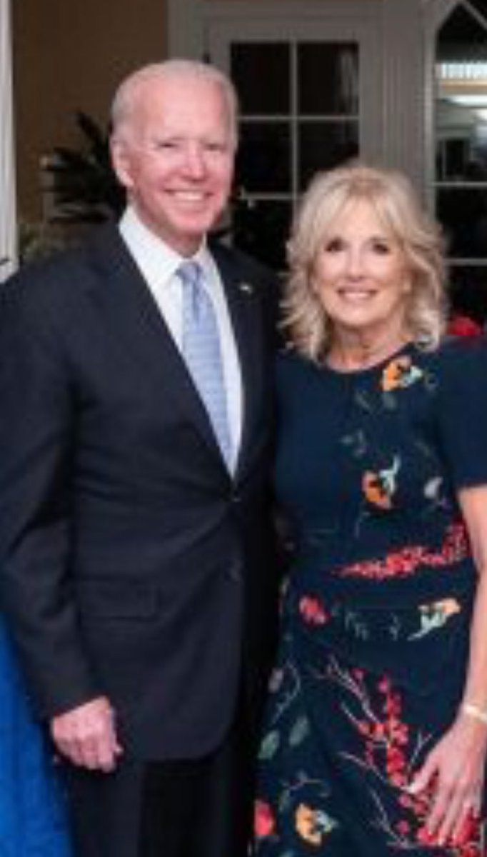 ZpitnFacz's tweet image. What the hell?!