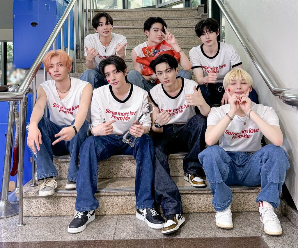 Wonderlandsell's tweet photo. ENHYPEN &amp; STRAY KIDS WISHLIST 

💕 - priority https://t.co/xkFNroJeWc