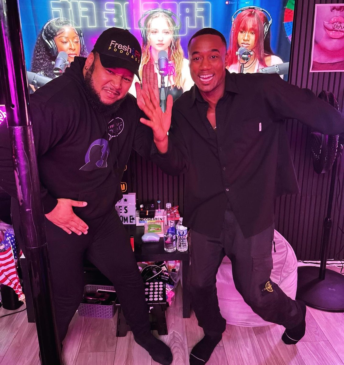 AaronPogsonC's tweet photo. Ayeeeee-Train in this ish let’s get it from #theboys cool guy lit personality to many more… whose faster lol #freshandfit #girls https://t.co/MOyEu6BRVd