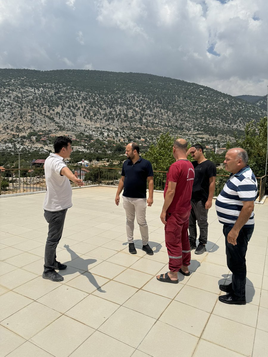 HakannnBayar's tweet photo. 📍ÇAMLIBEL
Finike Orman İşletme Müdürlügüne Bağlı Çamlıbel Ekip Binasına Müdür Muavinimiz Ramazan Bey ve yön. Kurulu Üyelerimiz ile Birlikte Yeşil Vatanımızın Koruyucuları Gecesi ve Gündüzü ile Durmadan Yorulmadan Mücadele Veren Çalışanlarımızı Ziyarette Bulunduk.
@alicetin_07 https://t.co/BsqOUGvLKK