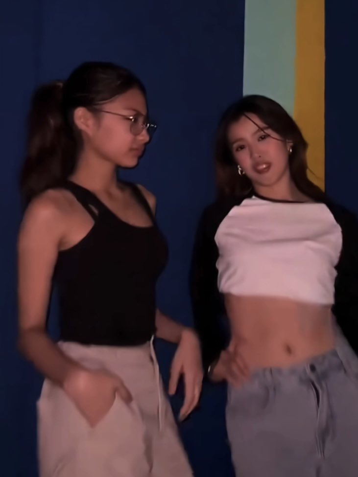 wthmacolet's tweet photo. hottest duo, macolet https://t.co/an5e2kWm1F