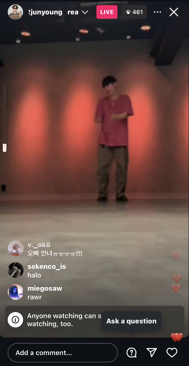 1eeJunyoung's tweet photo. JUN WENT LIVE TODAY!! He went live at 8pm and ended at 8:30 pm (in Korea) THANK U JUNNIE FOR GOING LIVE AGAIN 🥹💗 #leejunyoung #junyoung #live https://t.co/vVCL3J2Bw7