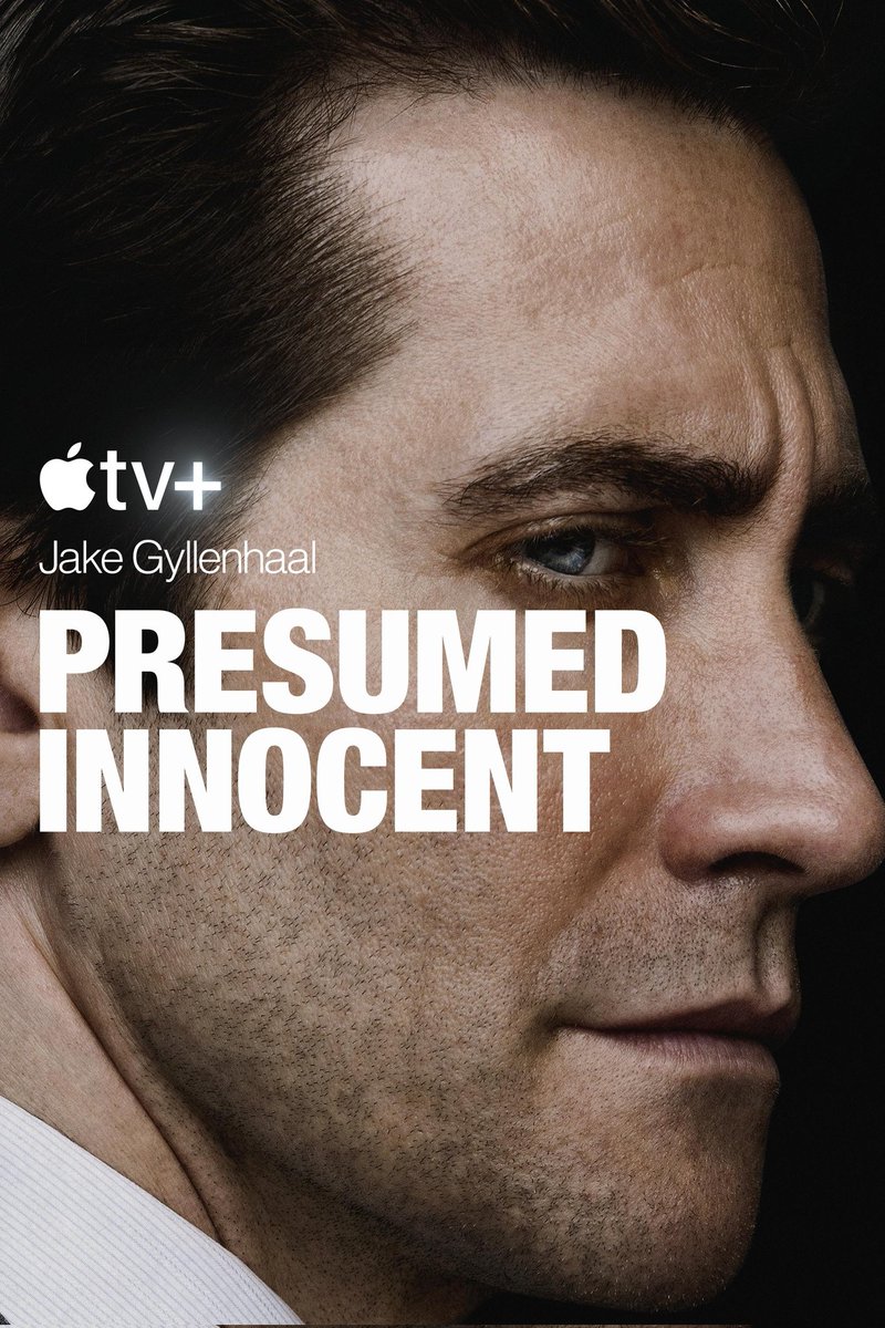 TarizSolis's tweet photo. Apple TV ini emang bener-bener ya, punya series sekeren Presumed Innocent malah dicuekin. Padahal series thriller berlatar ruang pengadilan ini sangat mengikat sepanjang 8 episodenya sampai enggan menekan pause. Intriknya juicy, temuan buktinya selalu mengejutkan & barisan karakternya yg penuh ambiguitas memendam rahasia, kemarahan sampai agenda tertentu.

Nyeritain sebuah pembunuhan brutal terhadap seorang jaksa yg menyeret rekan kerjanya sebagai tersangka utama, selama nonton ku tak pernah bisa yakin siapa pelakunya apalagi tiap bukti baru bermunculan. Semua punya motif & semua bisa jadi pelaku termasuk Jake Gyllenhaal yg memang cocok perankan karakter ambigu seperti di sini.