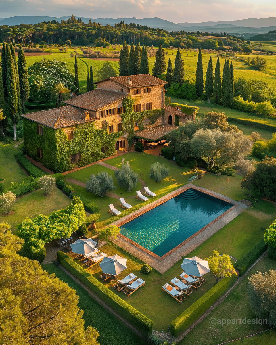 INTERIORPORN1's tweet photo. Dream home in Italy 🇮🇹 https://t.co/7j0ESpU7Qq