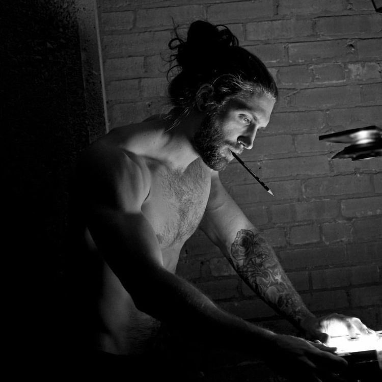 I turned 37 today.

I wasted my 20s partying, dating, and in my comfort zone.

If you're still in your 20s and 30s, please open this...