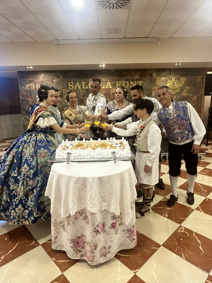 Dissabte passat proclamàrem a Vera i Sara com a les nostres falleres majors per al 2025. 
Va ser un dia meravellós!