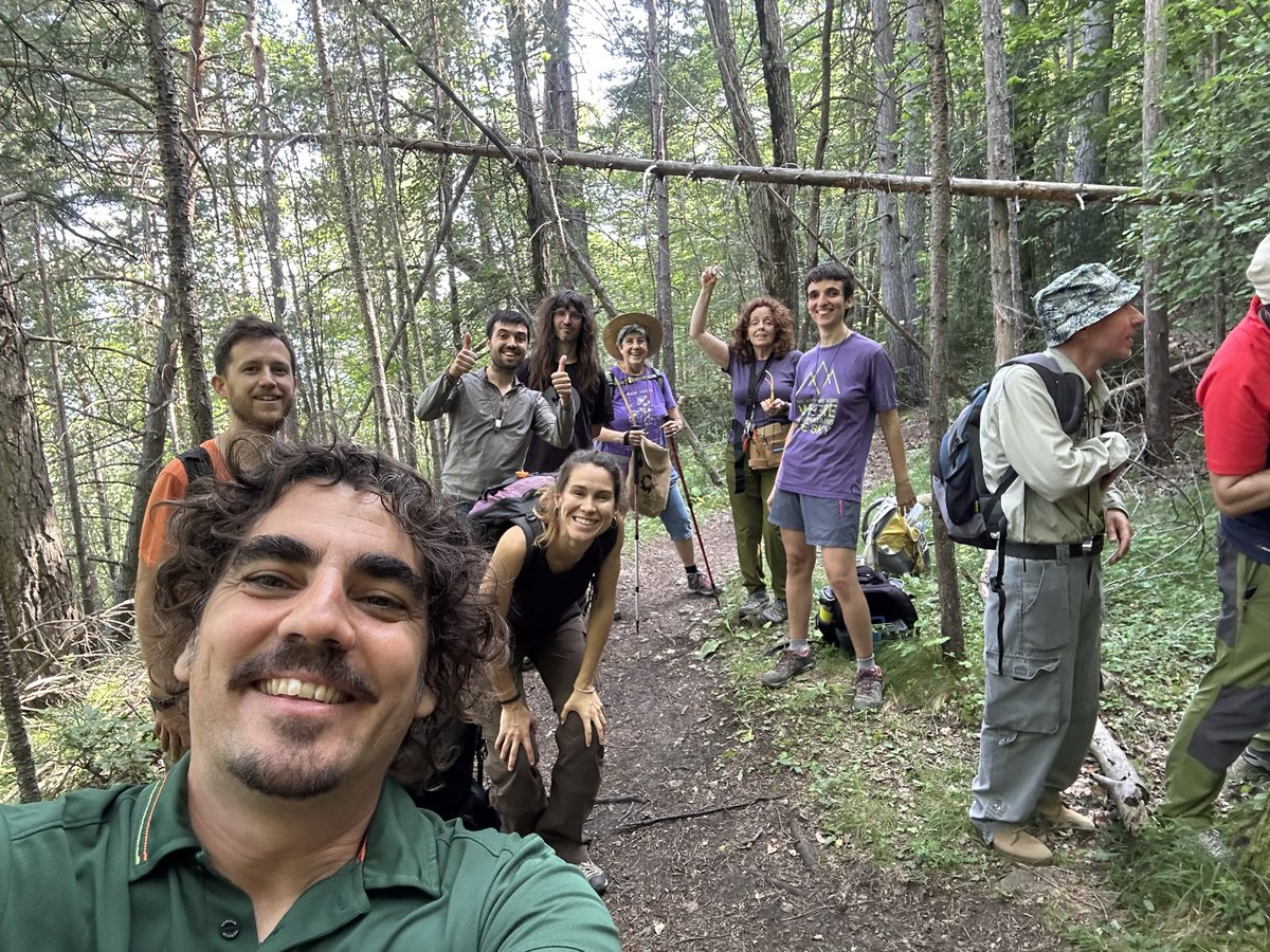 BrioLi_PPCC (@brioli_ppcc) on Twitter photo Del 19 al 22 de juliol vam fer una expedició a la serra del Catllaràs per augmentar el coneixement brioliquènic de la zona, gràcies a un projecte de <a href="/ICHN_IEC/">Institució Catalana d'Història Natural (ICHN)</a> Unes jornades de camp fantàstiques, amb descobertes molt interessants i bona cohesió de grup. Del 19 al 22 de juliol vam fer una expedició a la serra del Catllaràs per augmentar el coneixement brioliquènic de la zona, gràcies a un projecte de <a href="/ICHN_IEC/">Institució Catalana d'Història Natural (ICHN)</a> Unes jornades de camp fantàstiques, amb descobertes molt interessants i bona cohesió de grup.
