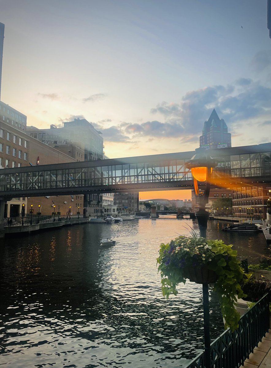 📍downtown #Milwaukee 🌃